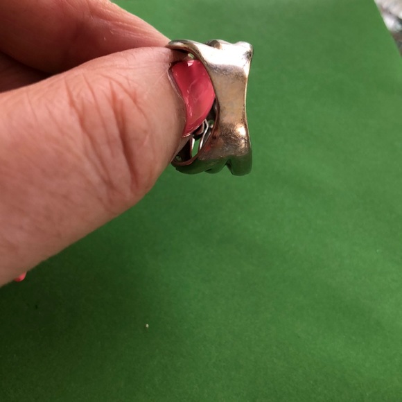 Ring - Picture 3 of 4